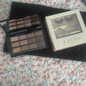 Eye shadow pallet and eye lash set